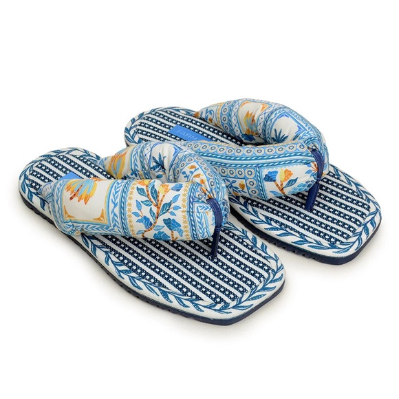 FARM Rio Shoes - FARM RIO Puffy Flip Flops Flat Sandals in Navy